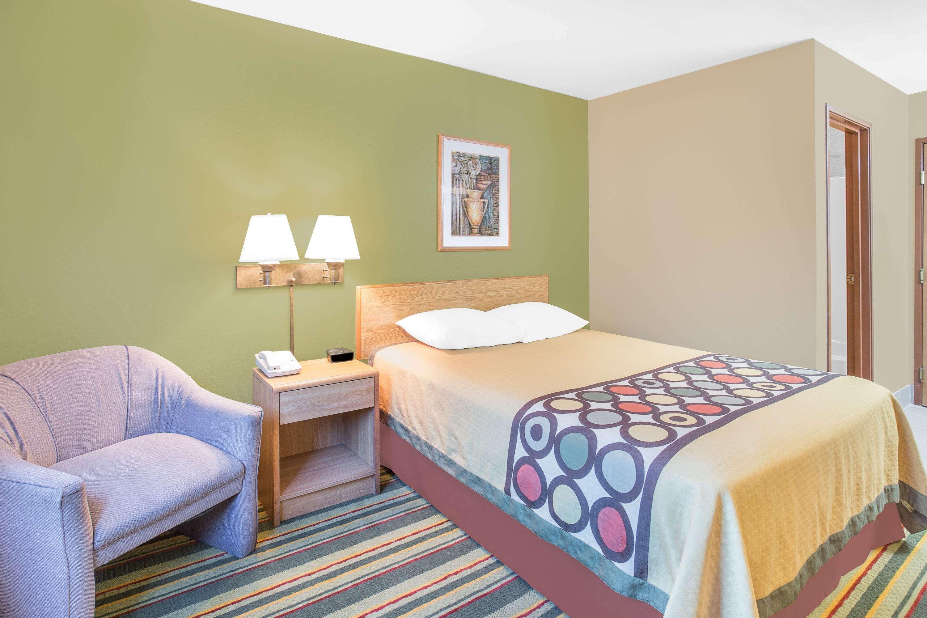 Hotel Super 8 By Wyndham East Moline Exterior foto